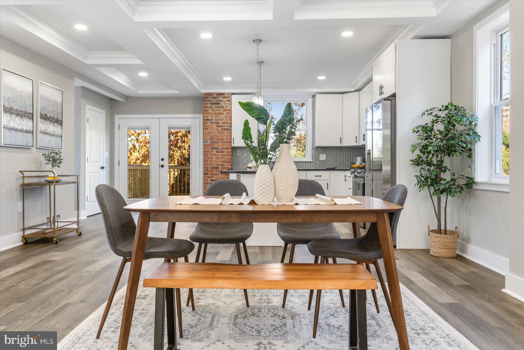 MOUNT WASHINGTON - Residential