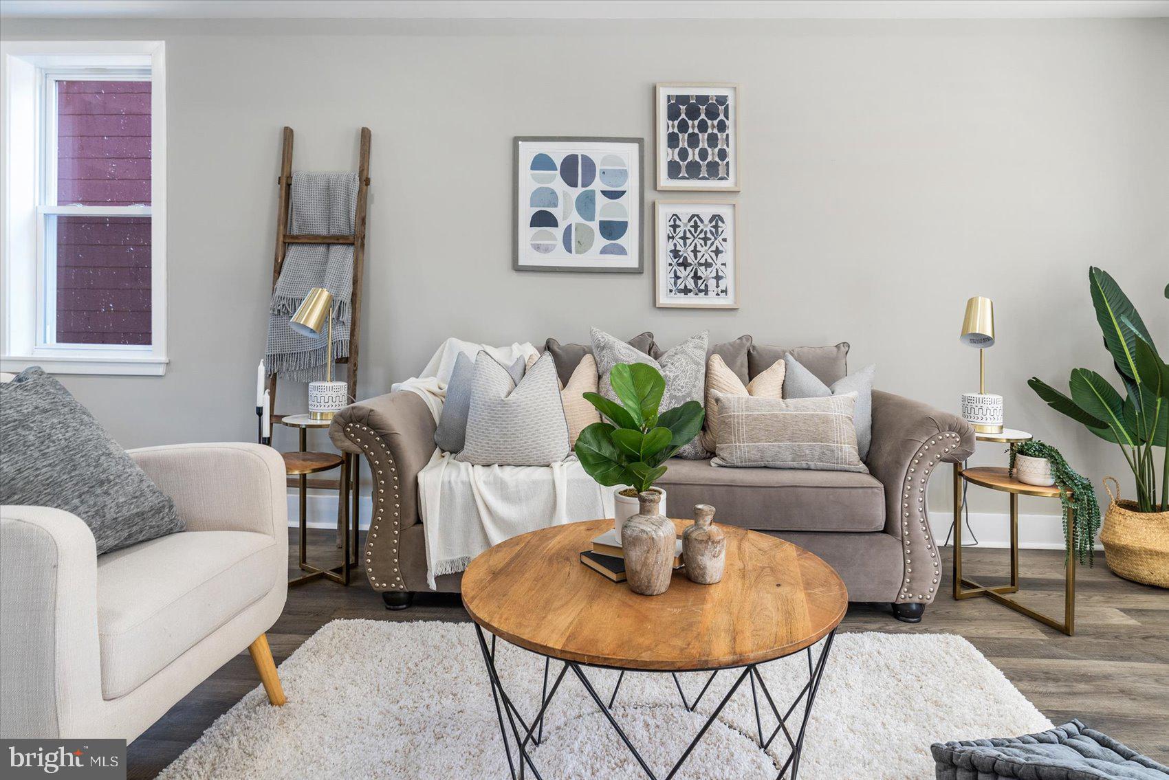 MOUNT WASHINGTON - Residential