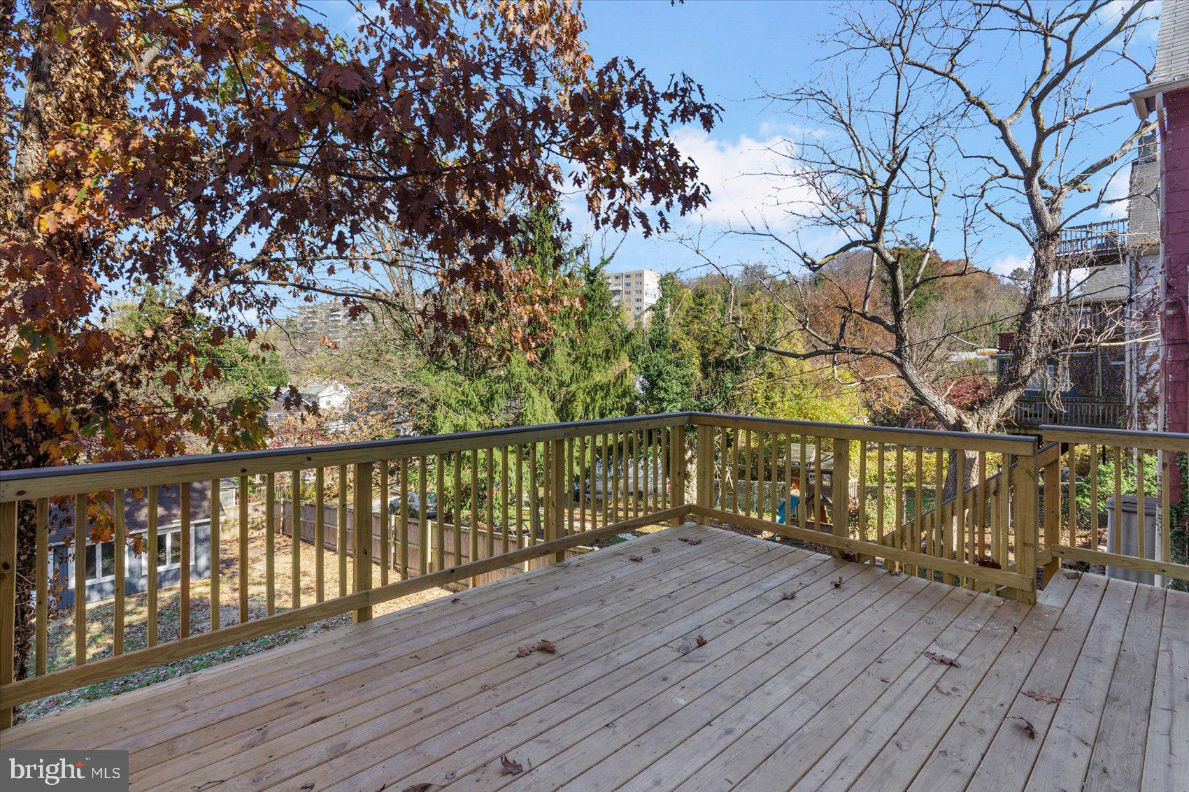 MOUNT WASHINGTON - Residential