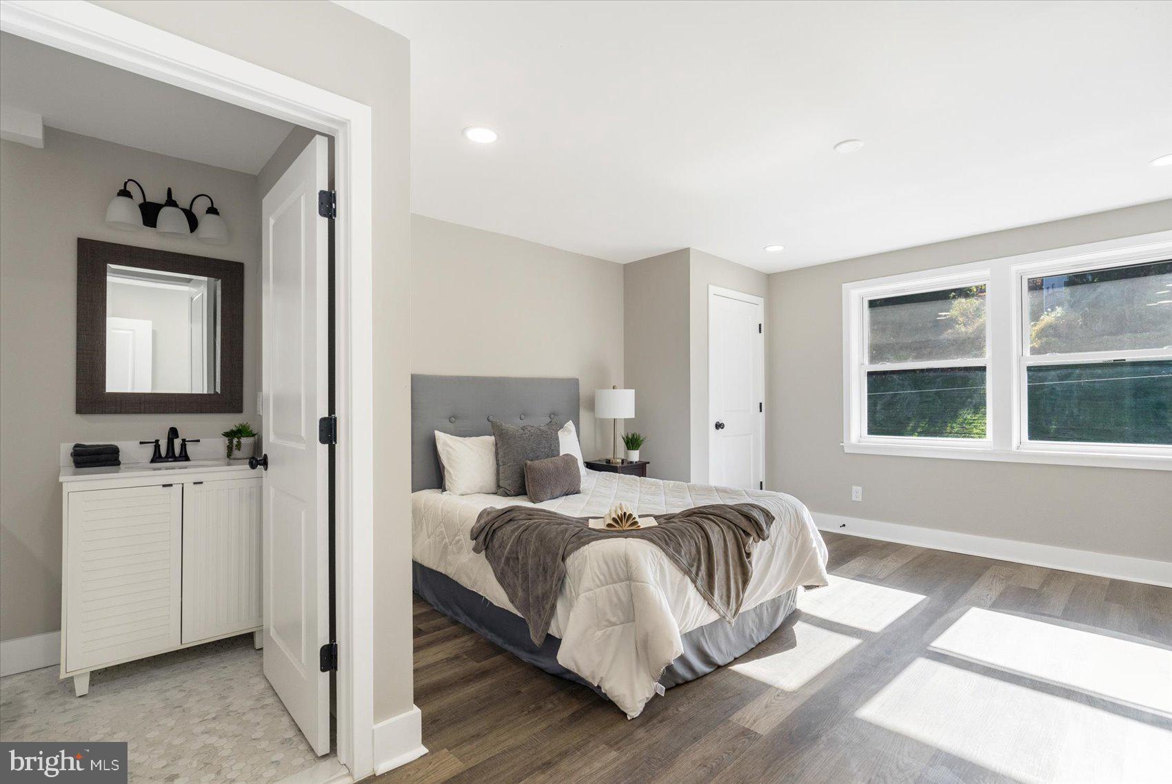 MOUNT WASHINGTON - Residential