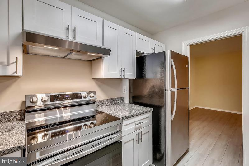 LAKESHORE - Residential Lease