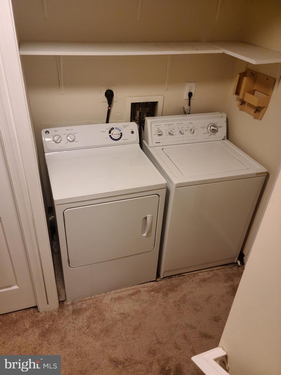 LAKESHORE - Residential Lease