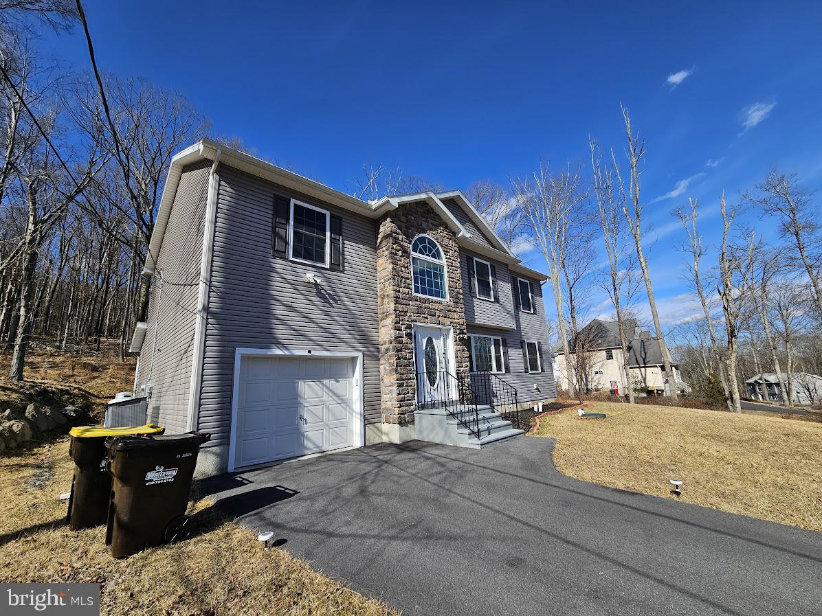 WEDGEWOOD LAKE ESTATES - Residential