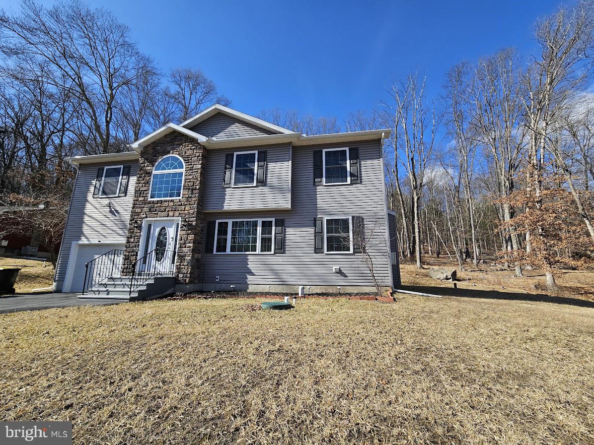 WEDGEWOOD LAKE ESTATES - Residential