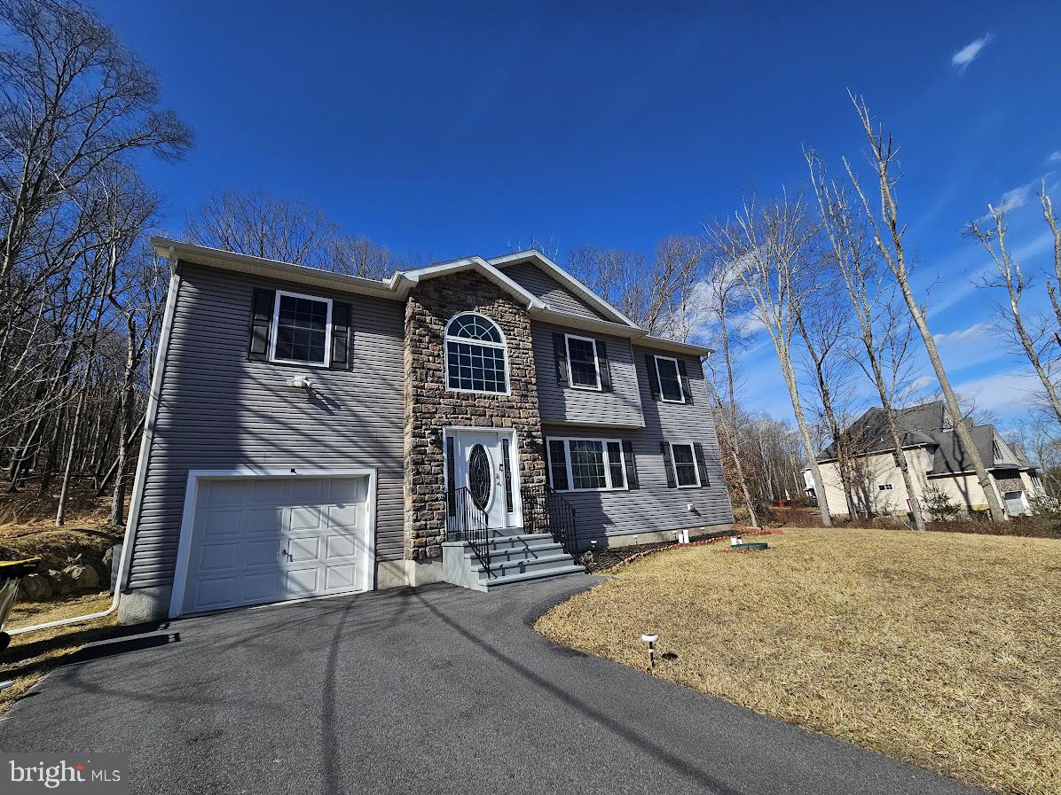 WEDGEWOOD LAKE ESTATES - Residential