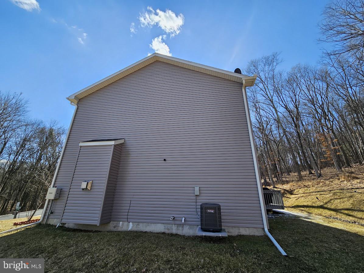 WEDGEWOOD LAKE ESTATES - Residential