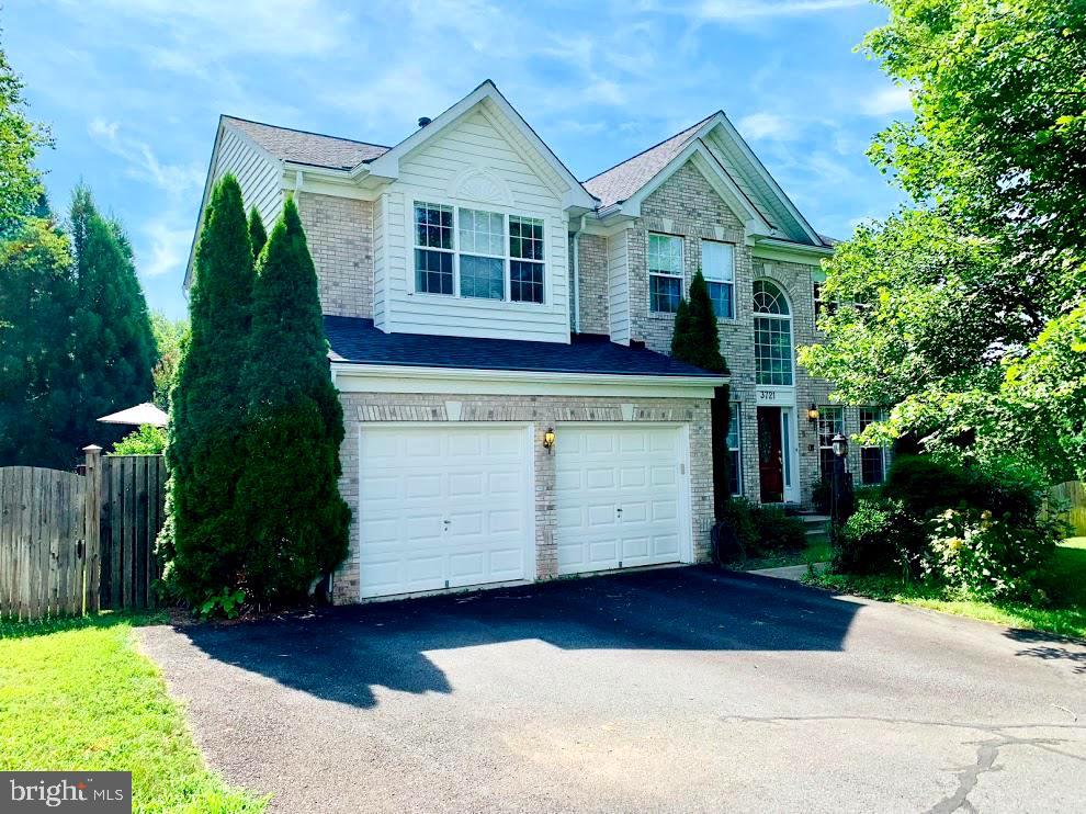 KERILL WOODS - Residential Lease