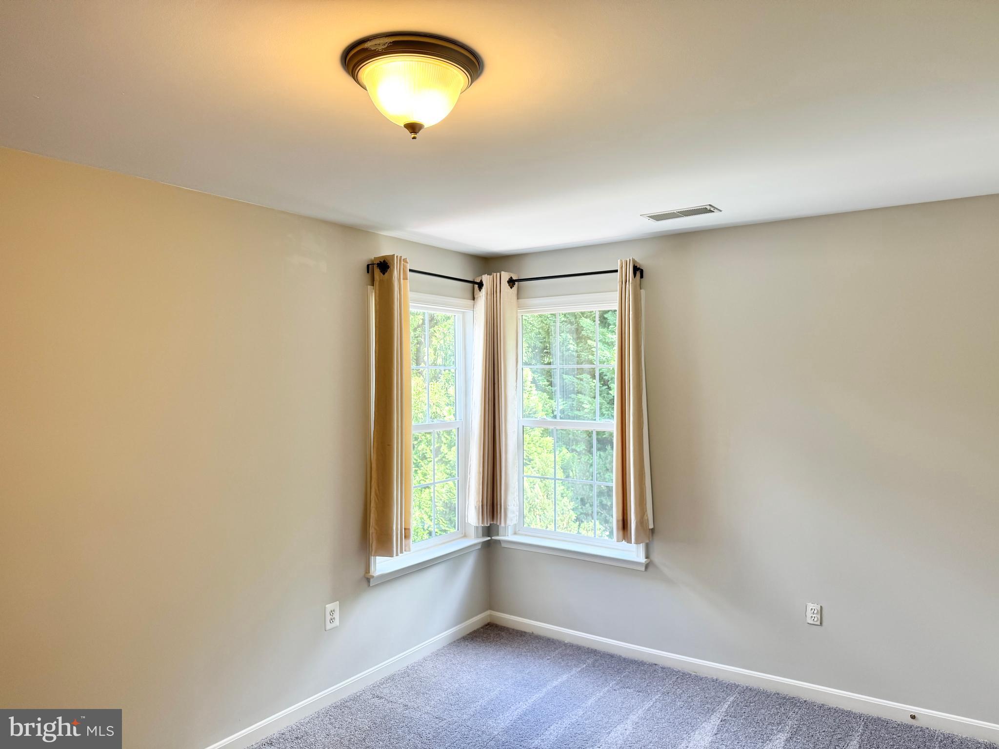 KERILL WOODS - Residential Lease