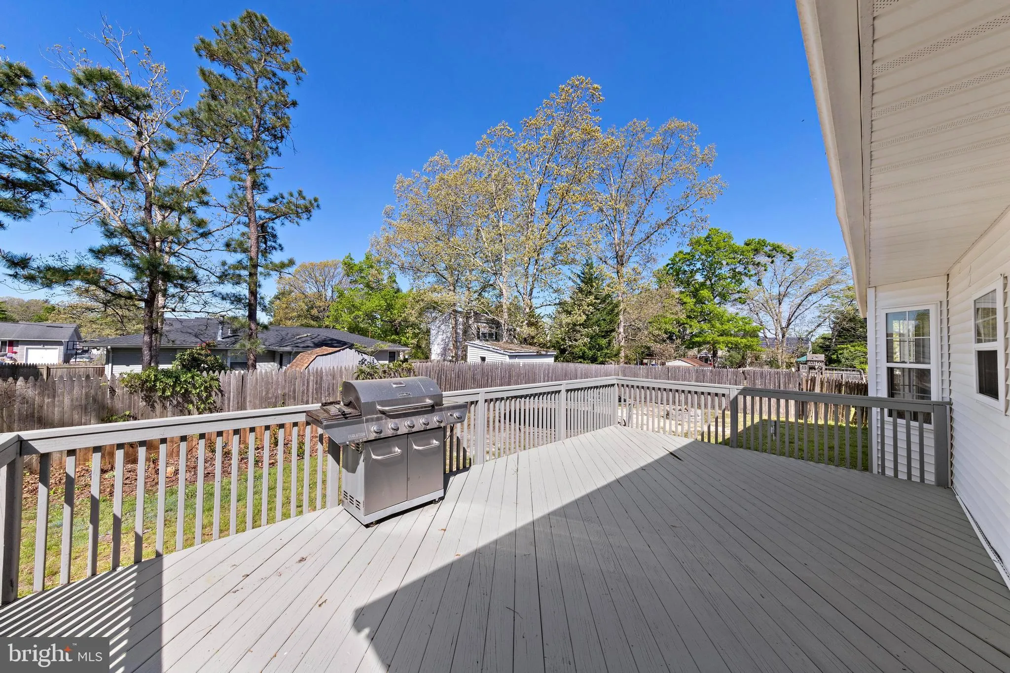 Manahawkin, New Jersey 08050, United States, 3 Bedrooms Bedrooms, ,3 BathroomsBathrooms,Residential,Contingent,127559