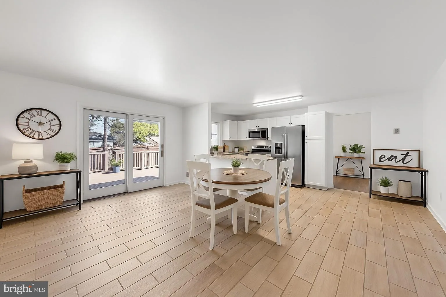 Manahawkin, New Jersey 08050, United States, 3 Bedrooms Bedrooms, ,3 BathroomsBathrooms,Residential,Contingent,127559