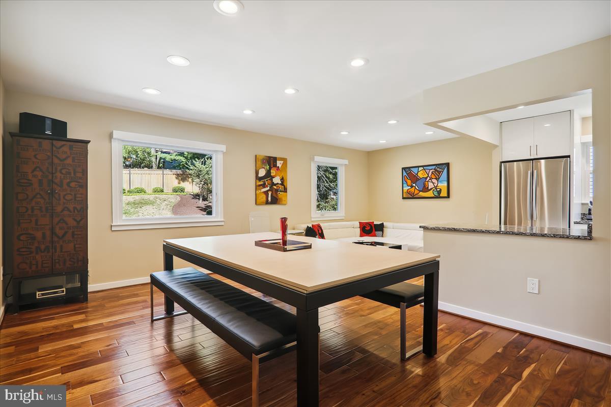 QUINCE ORCHARD KNOLLS - Residential