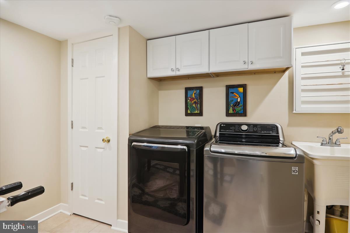 QUINCE ORCHARD KNOLLS - Residential