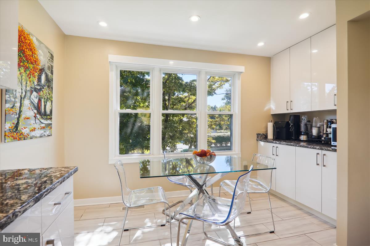 QUINCE ORCHARD KNOLLS - Residential