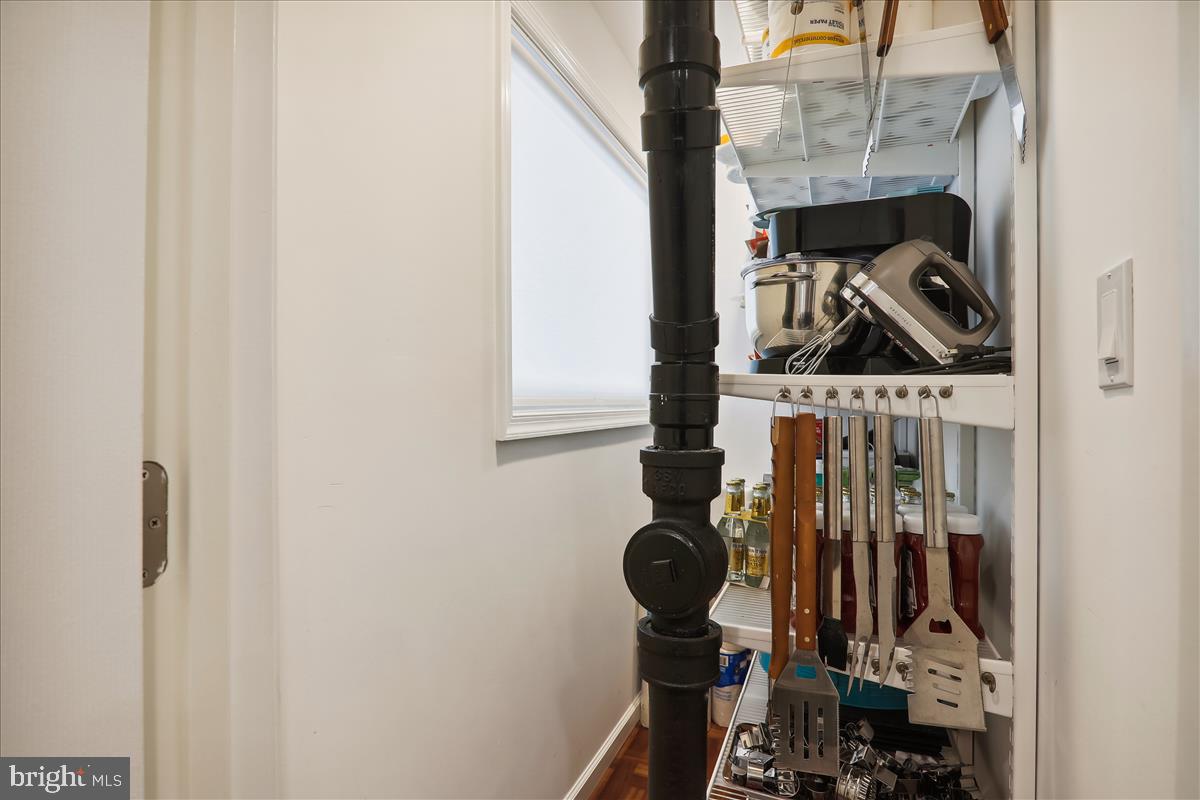 QUINCE ORCHARD KNOLLS - Residential