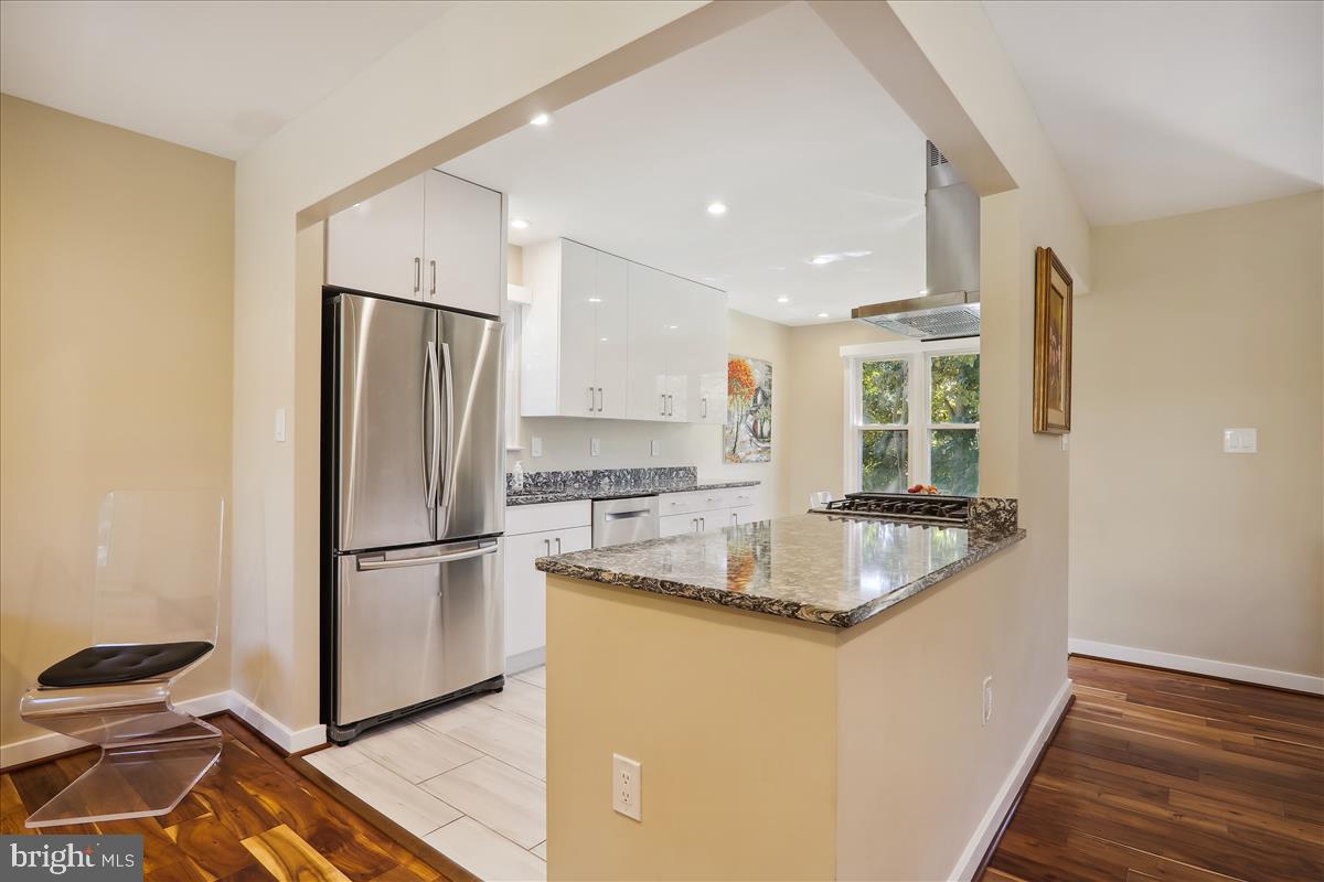 QUINCE ORCHARD KNOLLS - Residential