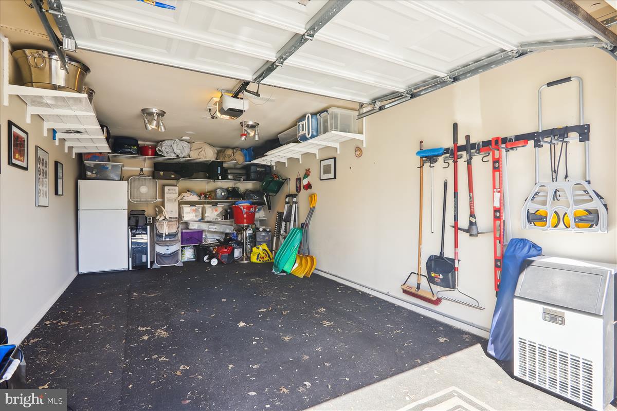 QUINCE ORCHARD KNOLLS - Residential