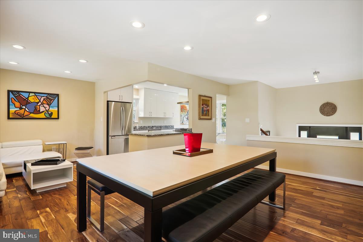 QUINCE ORCHARD KNOLLS - Residential