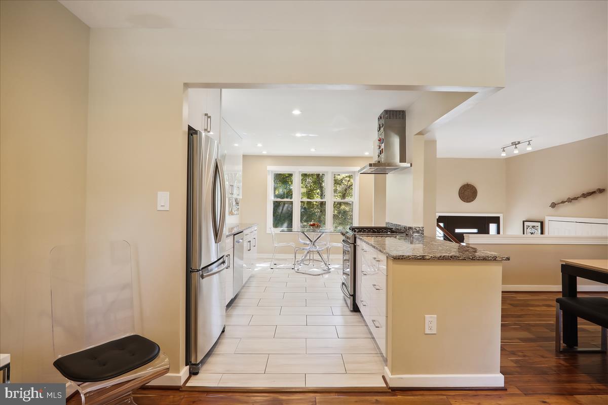 QUINCE ORCHARD KNOLLS - Residential