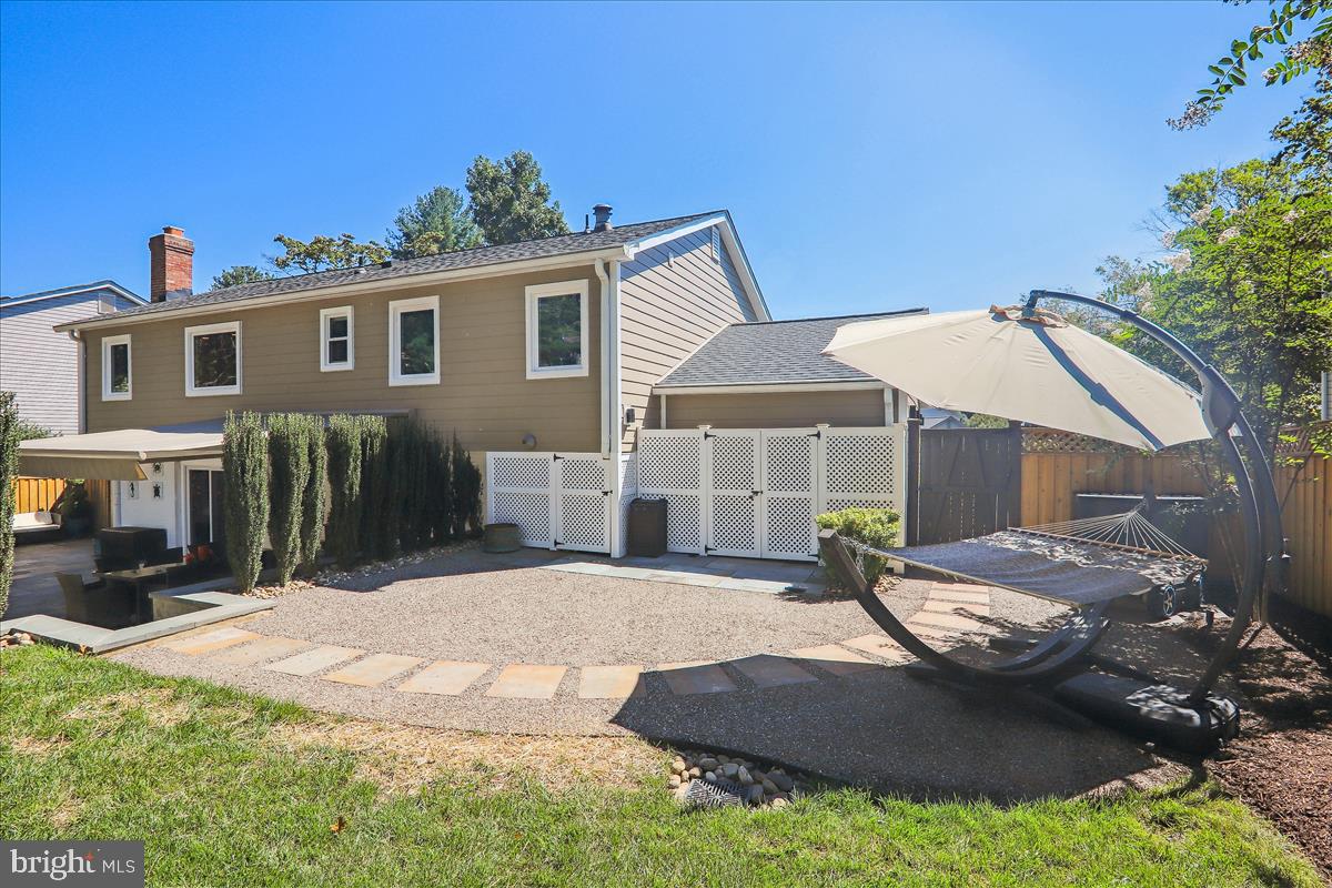 QUINCE ORCHARD KNOLLS - Residential