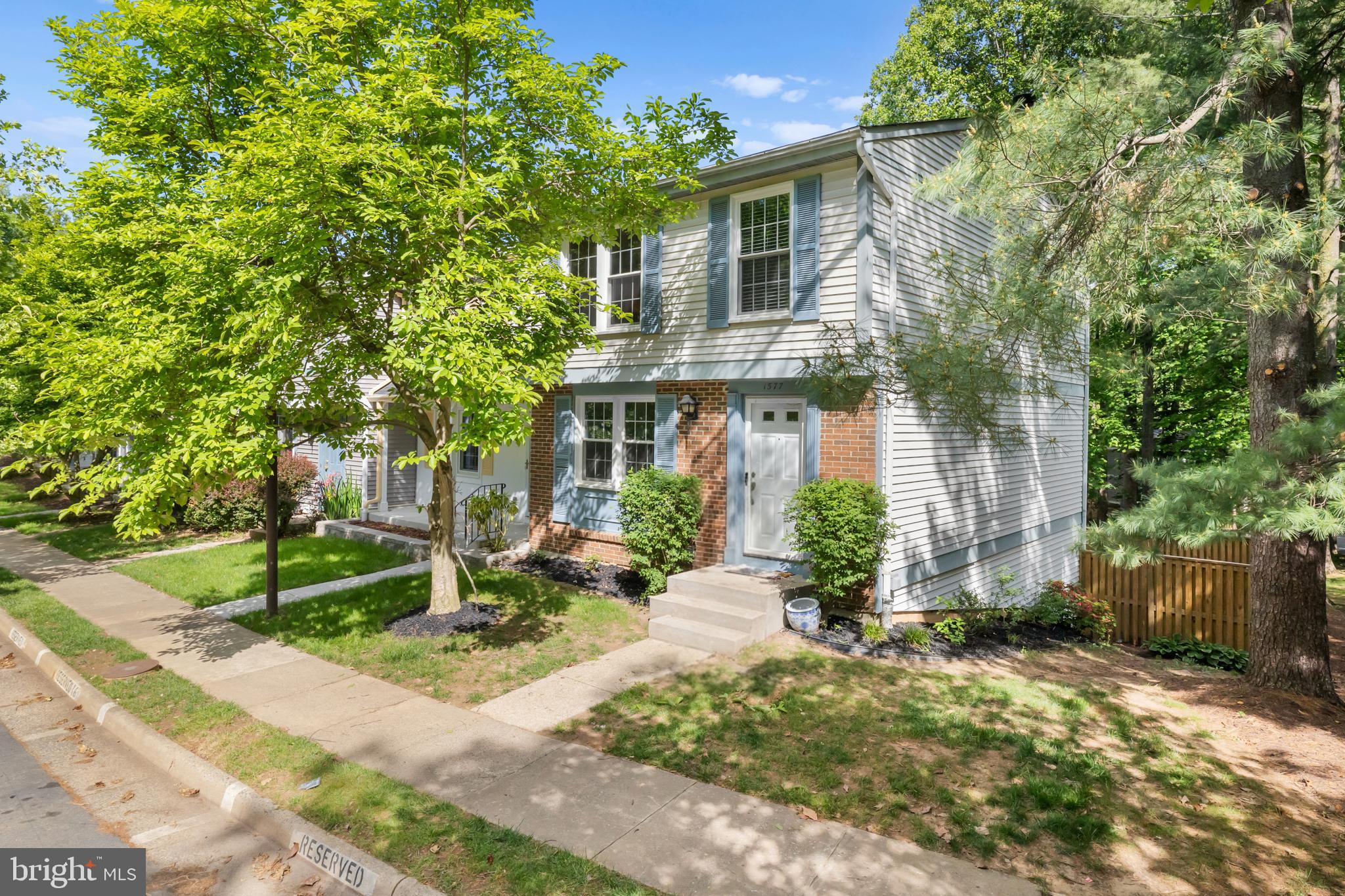 RESTON - Residential