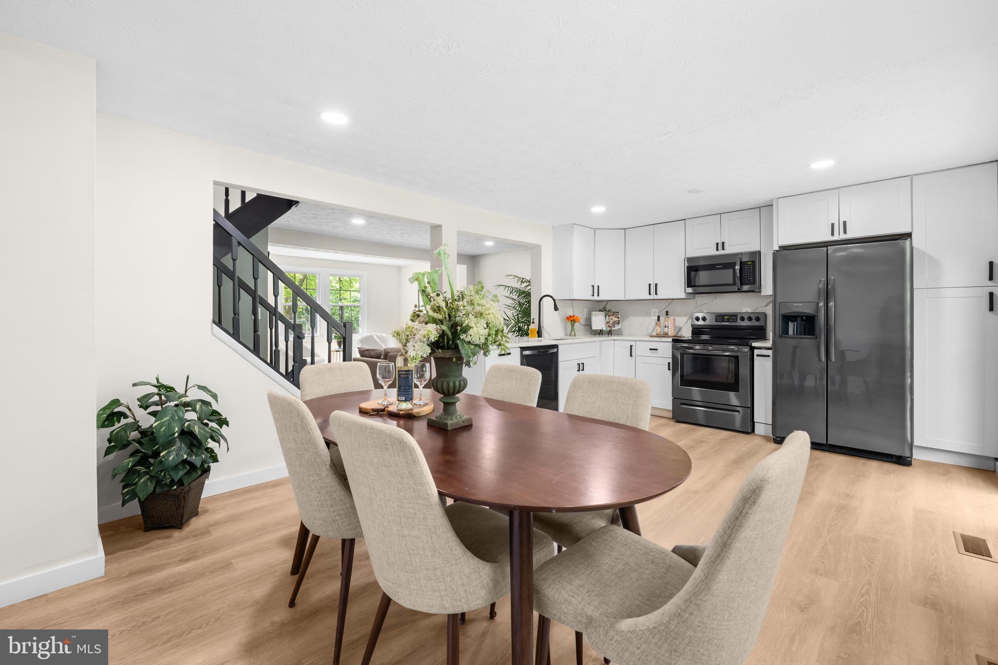 RESTON - Residential