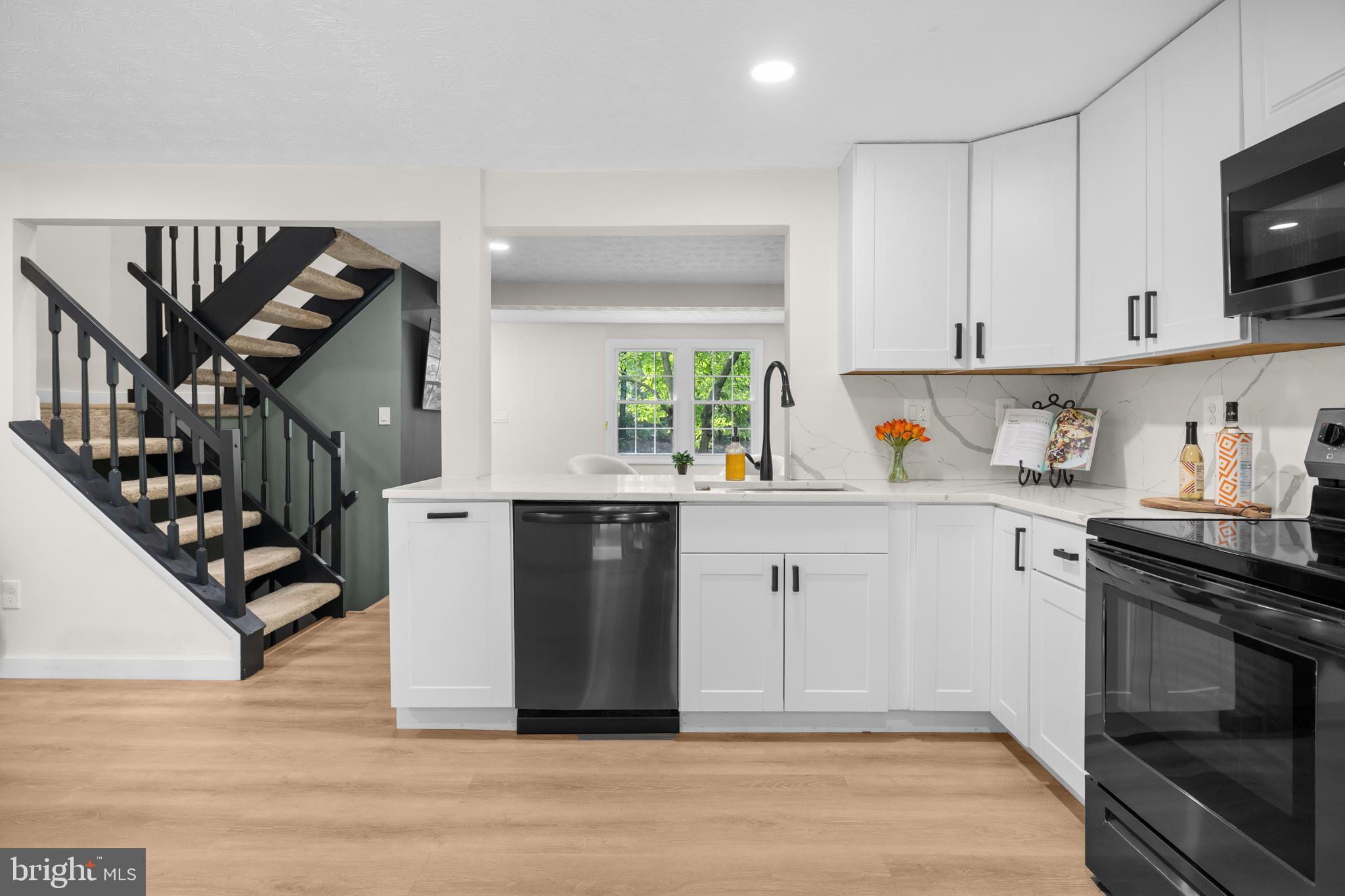 RESTON - Residential