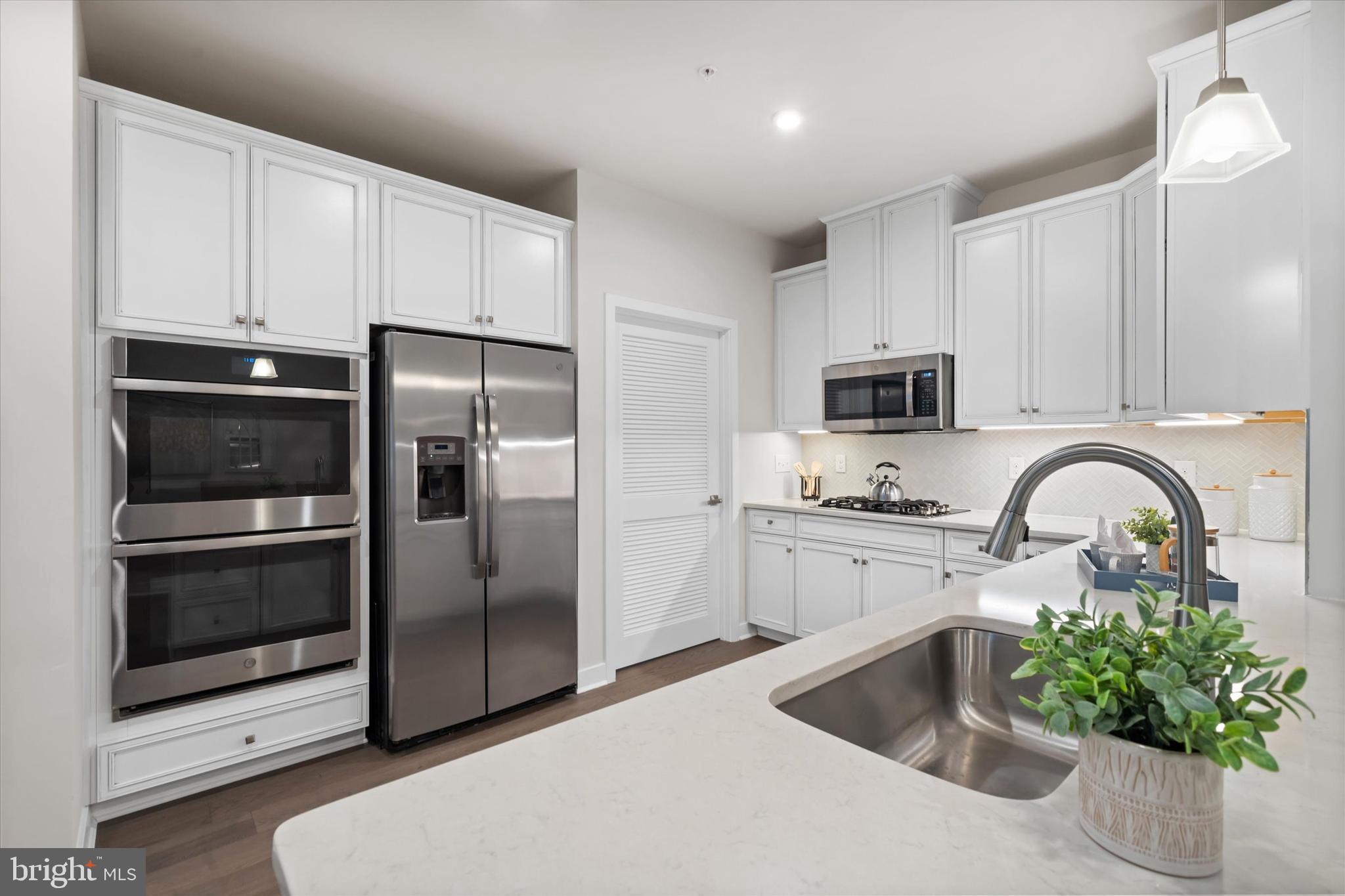 LONGWOOD PRESERVE - Residential