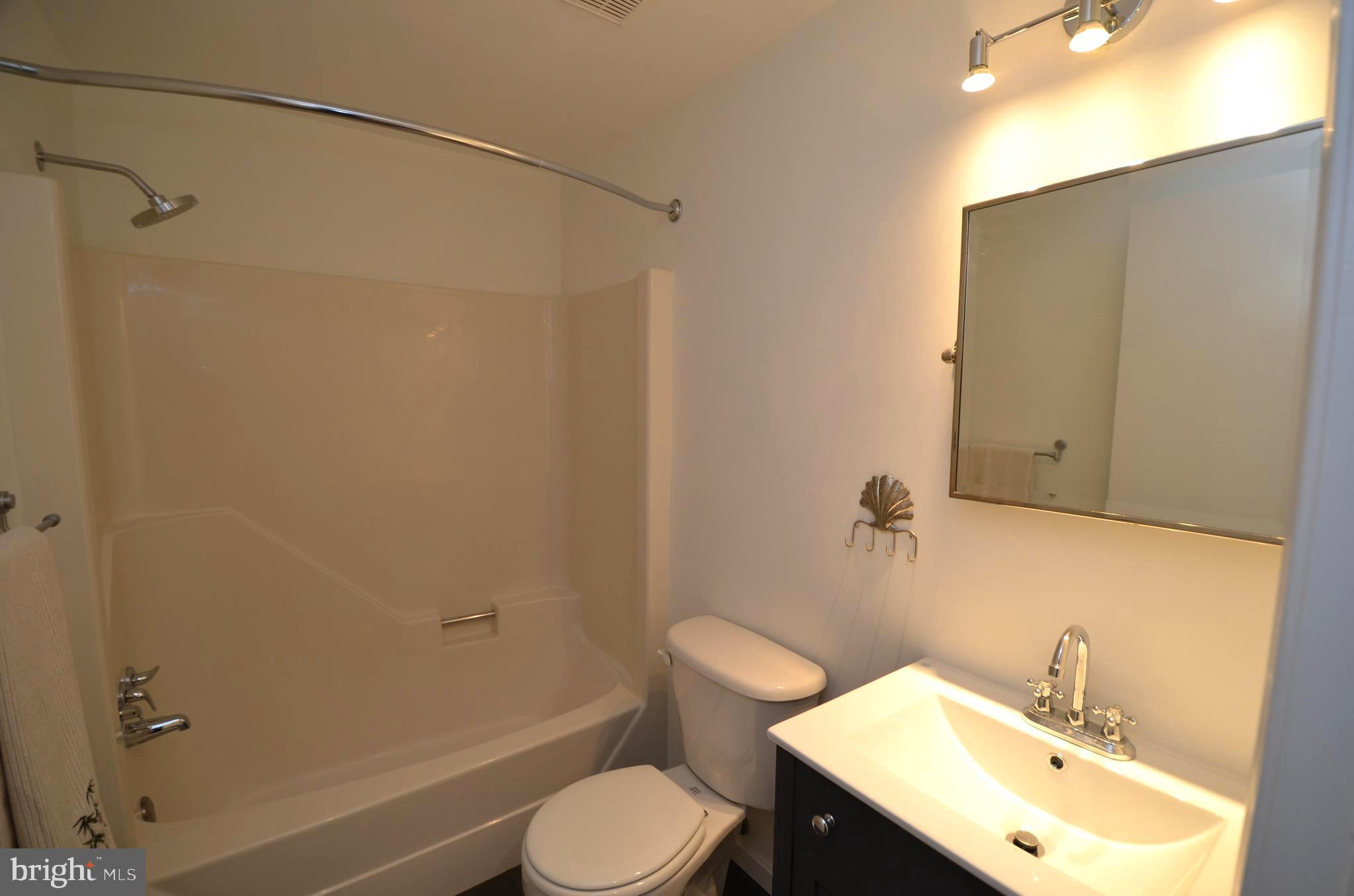 FRANKLIN MANOR - Residential Lease