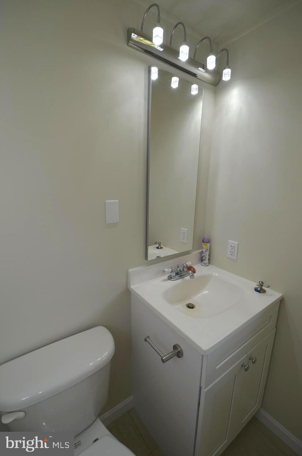 FRANKLIN MANOR - Residential Lease