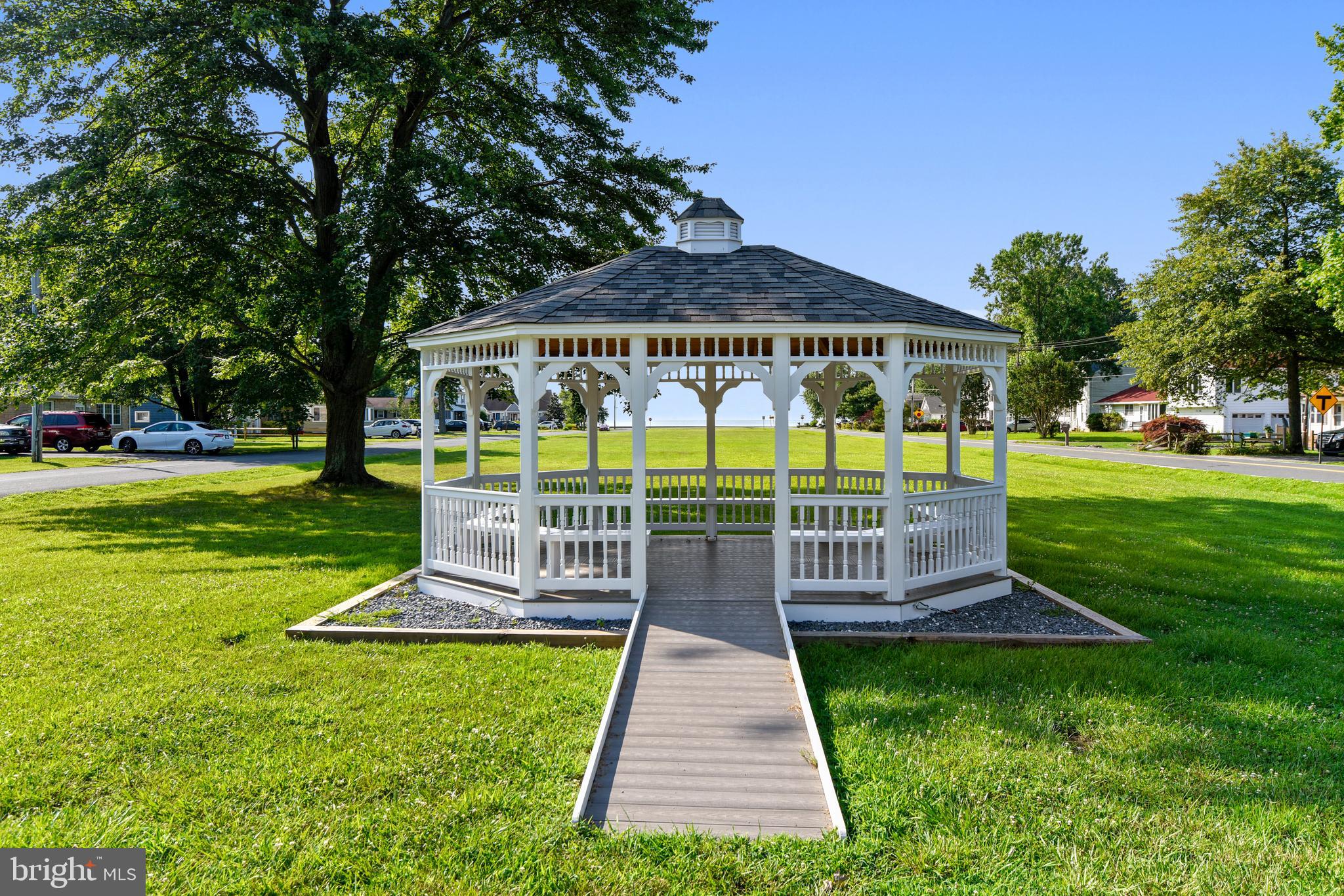 FRANKLIN MANOR - Residential Lease