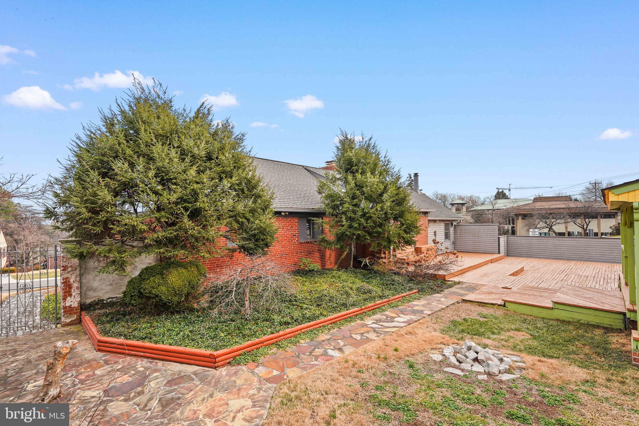 HILLANDALE - Residential