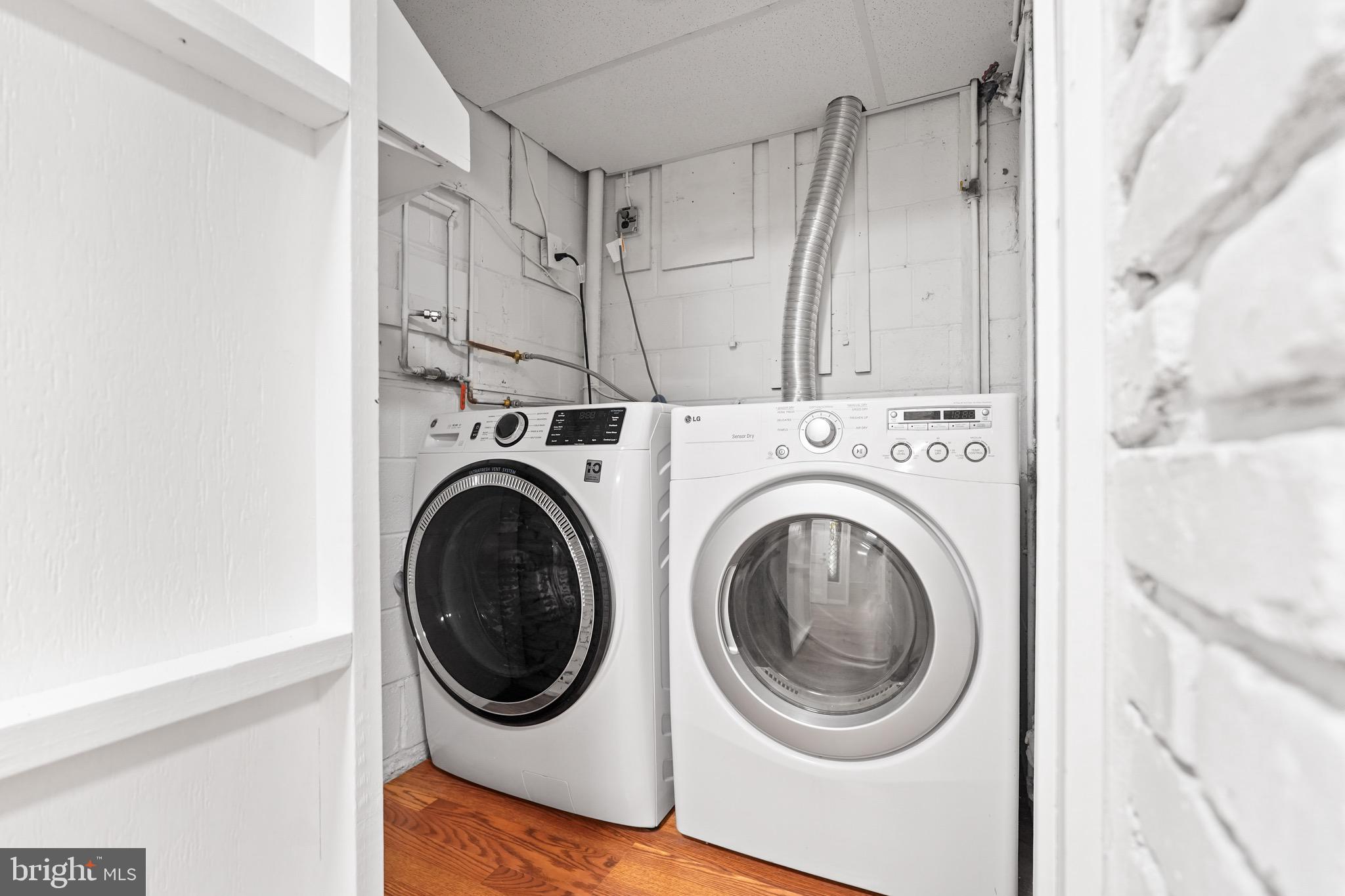 HILLANDALE - Residential