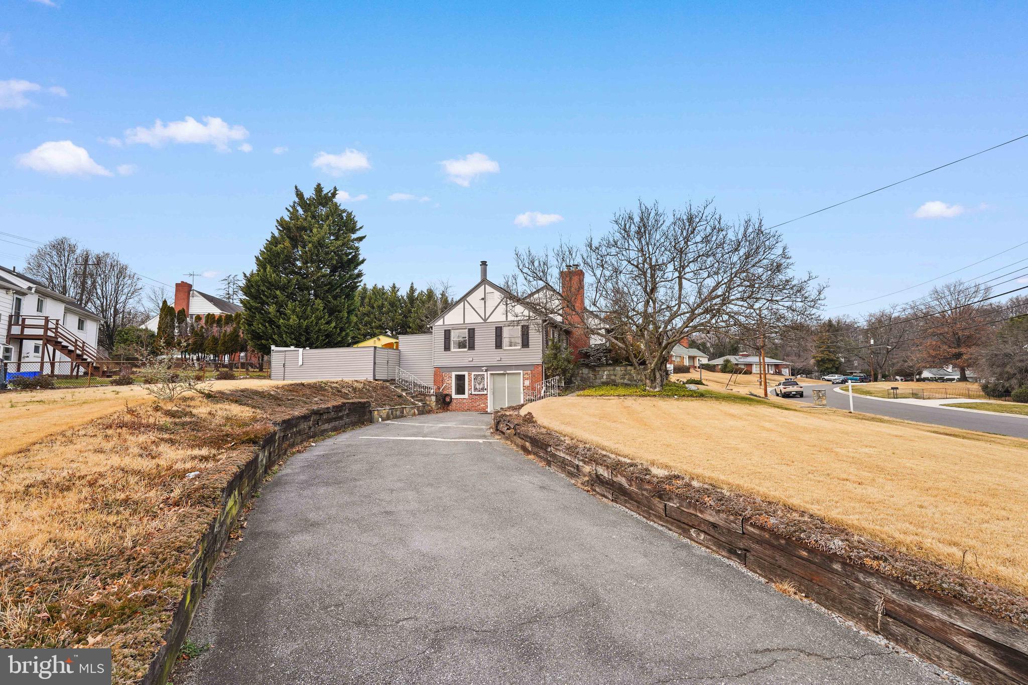 HILLANDALE - Residential