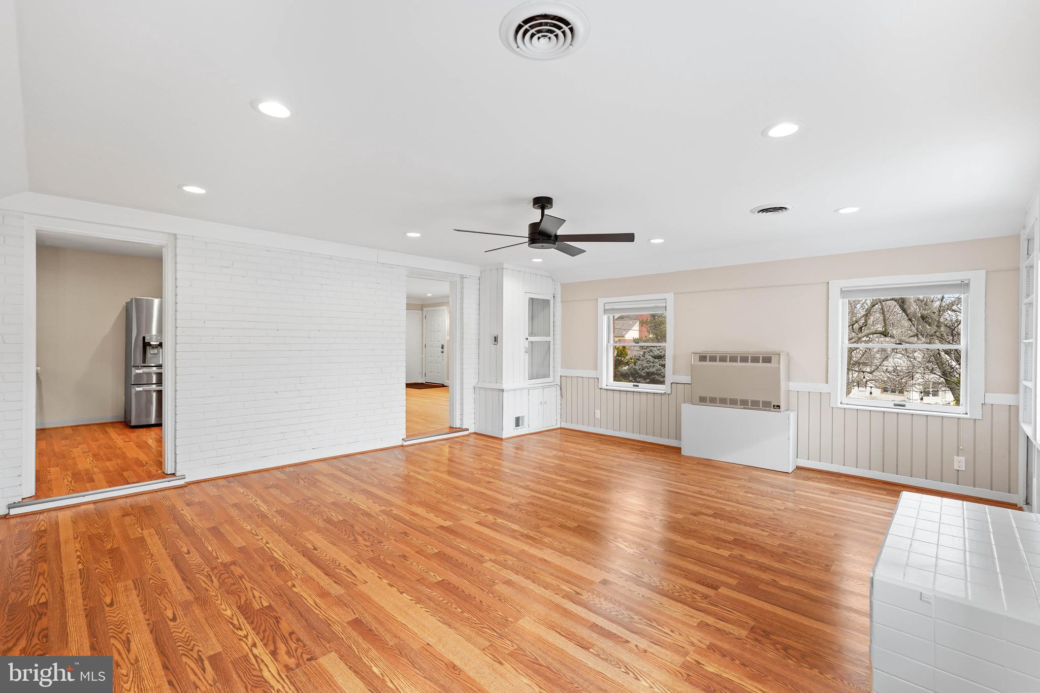 HILLANDALE - Residential