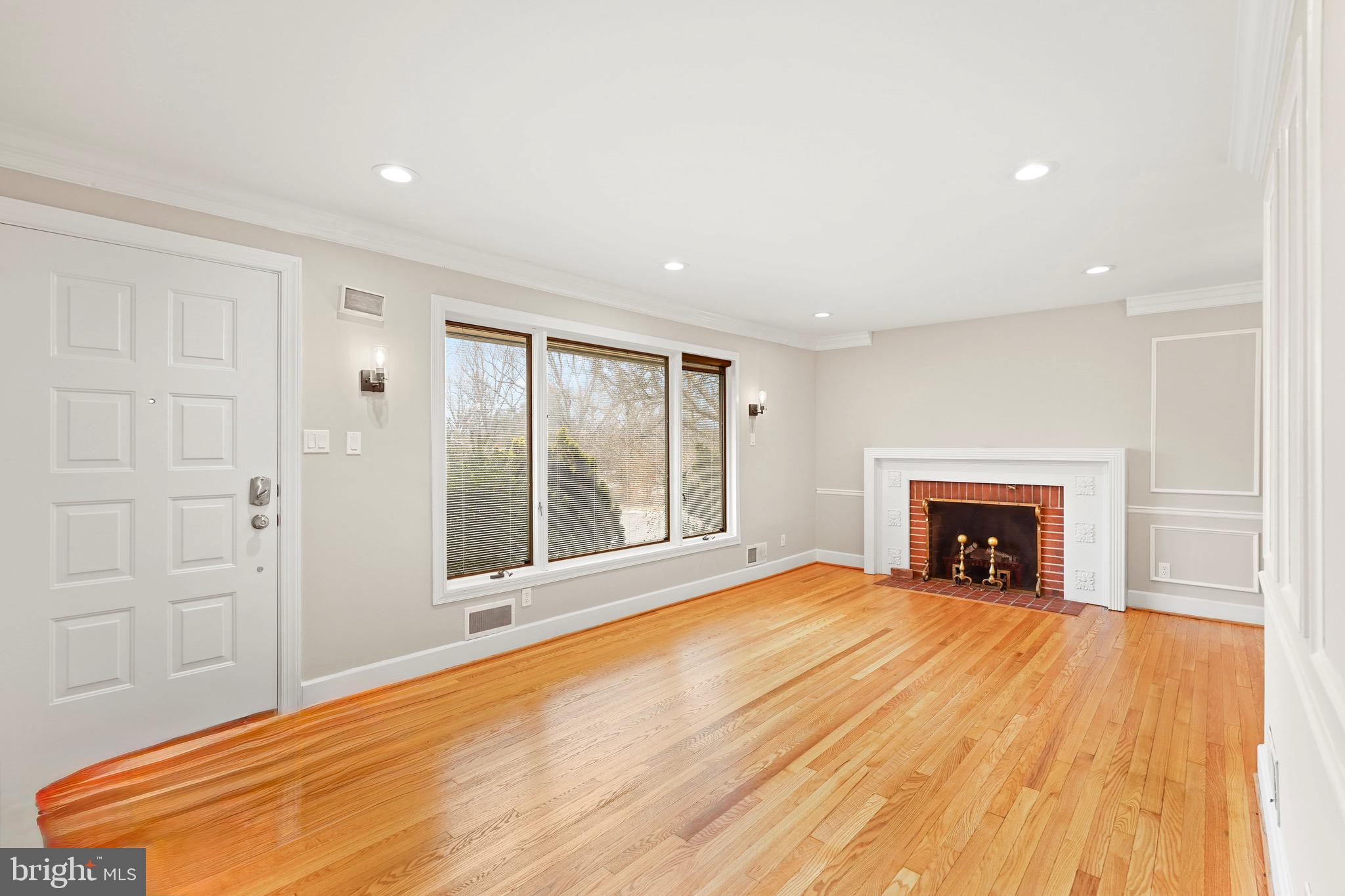 HILLANDALE - Residential