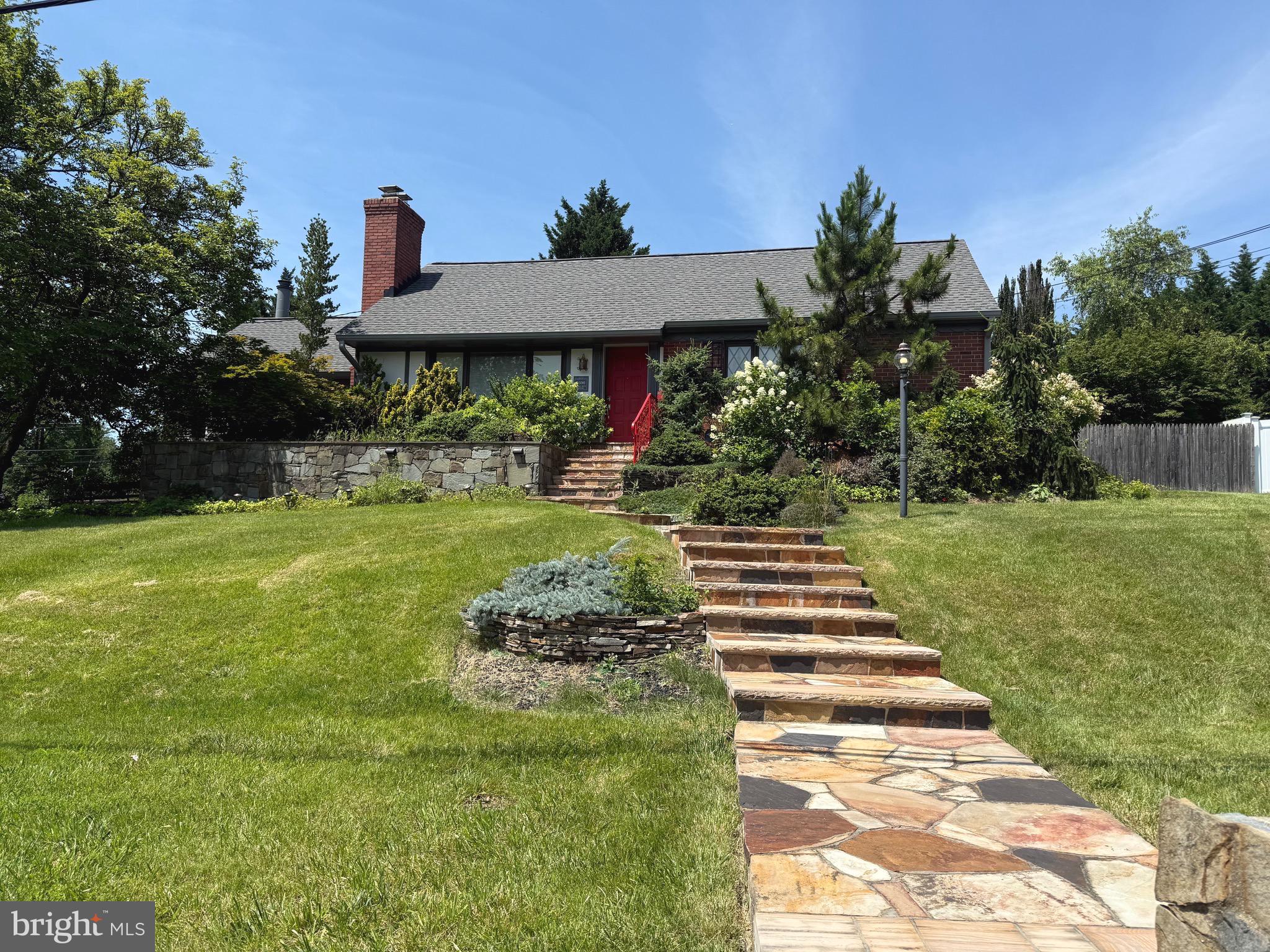 HILLANDALE - Residential