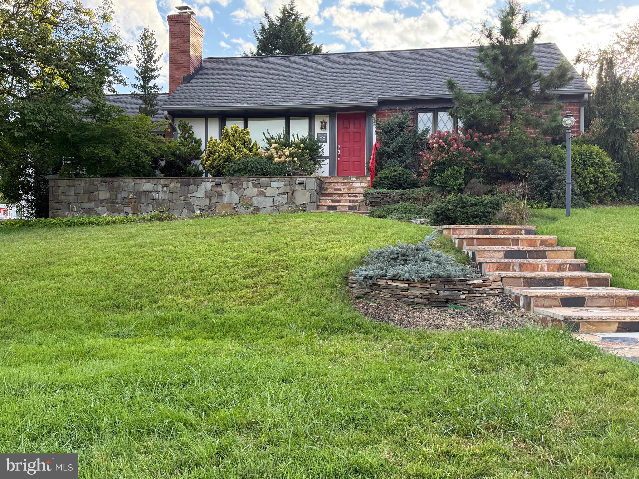 HILLANDALE - Residential