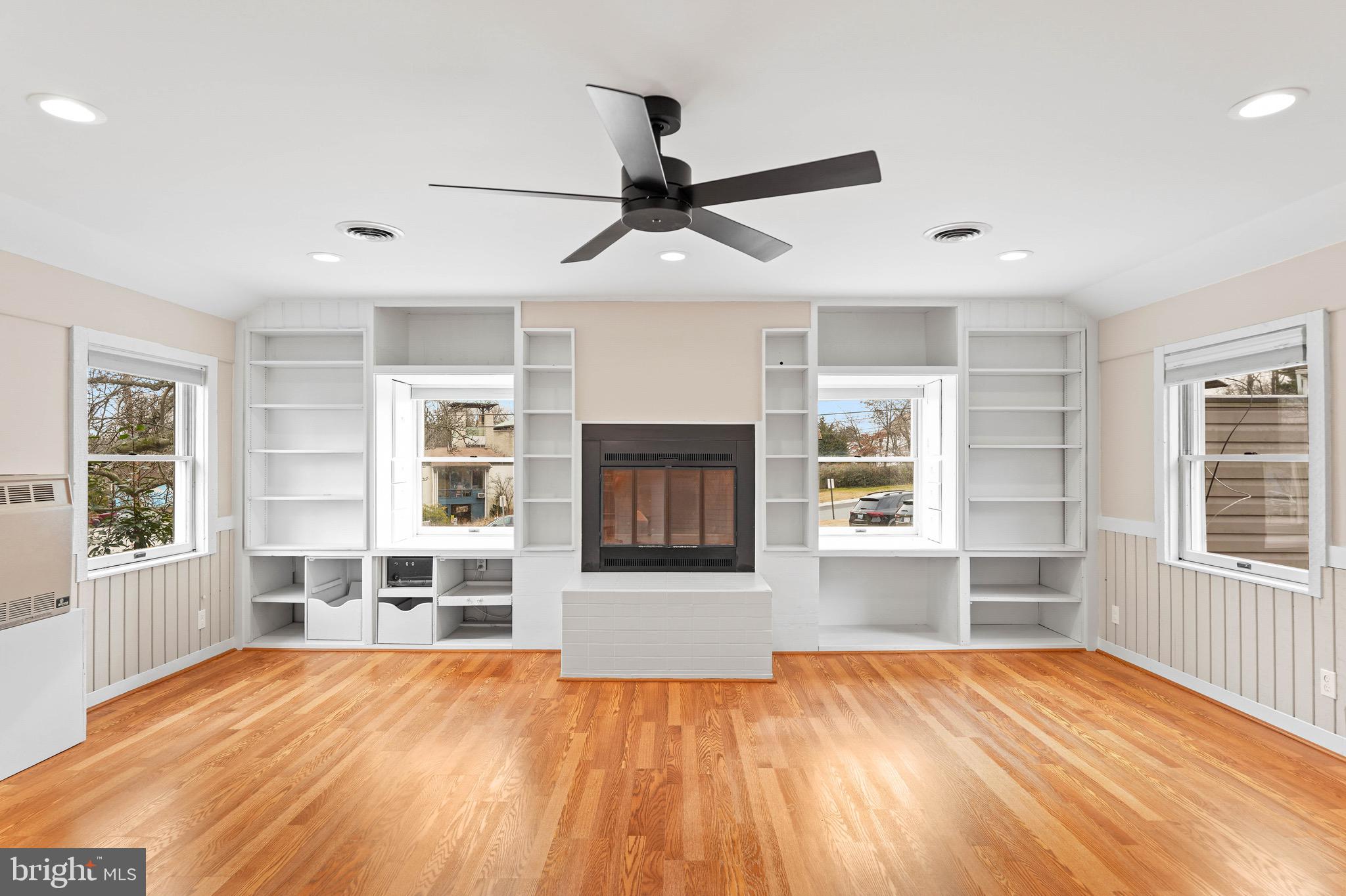 HILLANDALE - Residential