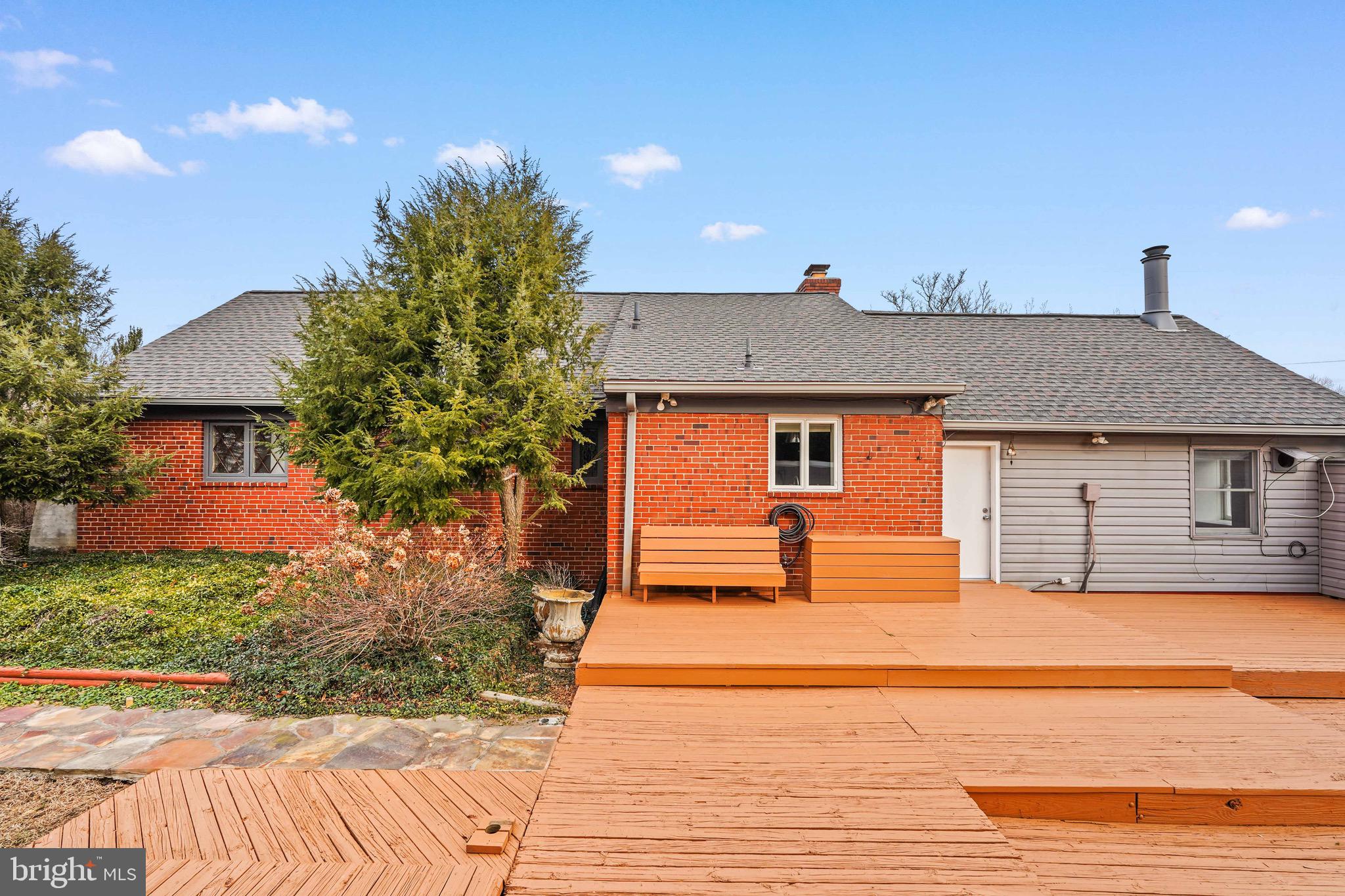 HILLANDALE - Residential