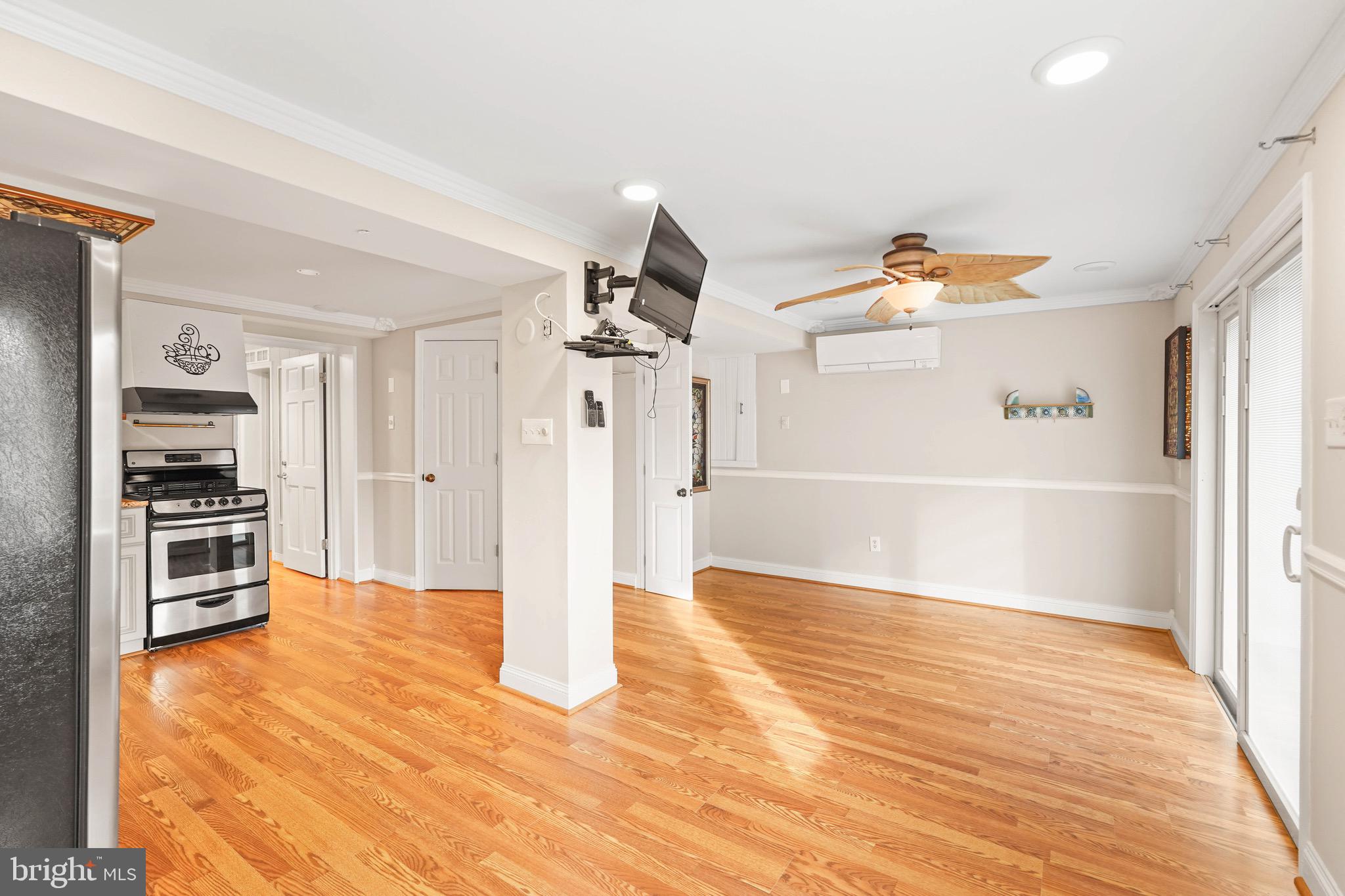 HILLANDALE - Residential