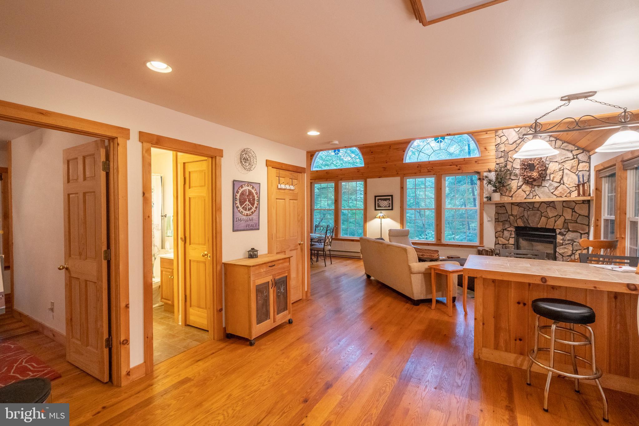 ROUSE MOUNTAIN - Residential