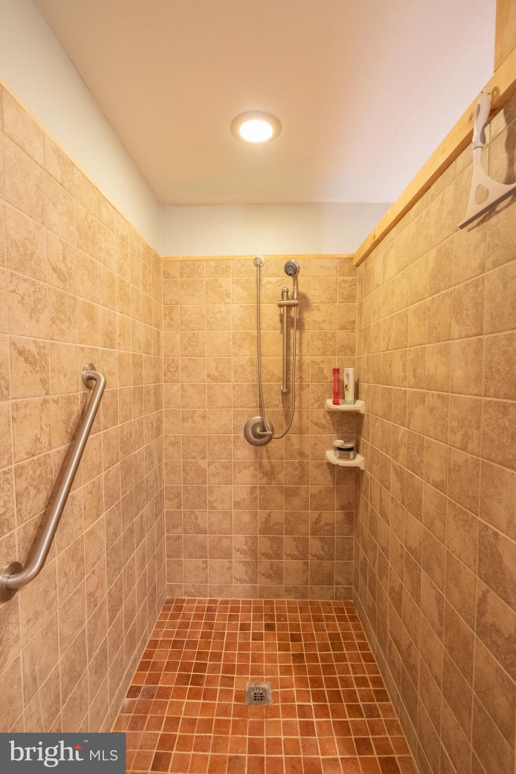 ROUSE MOUNTAIN - Residential