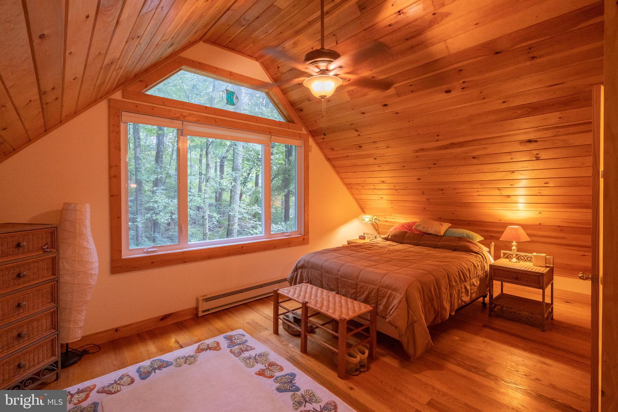 ROUSE MOUNTAIN - Residential