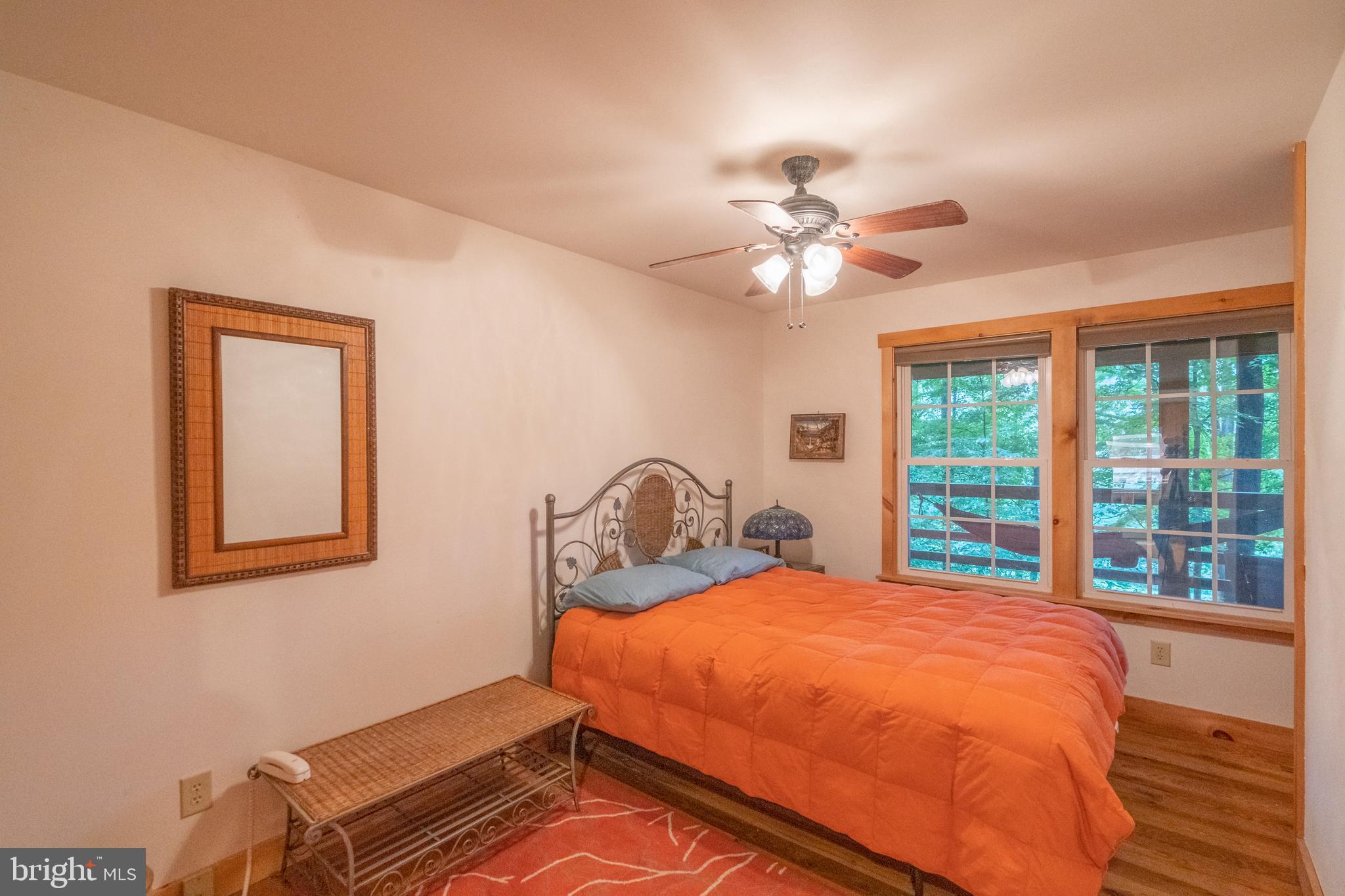 ROUSE MOUNTAIN - Residential