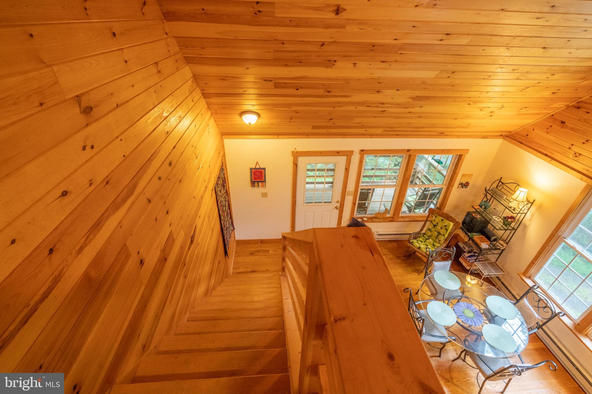 ROUSE MOUNTAIN - Residential