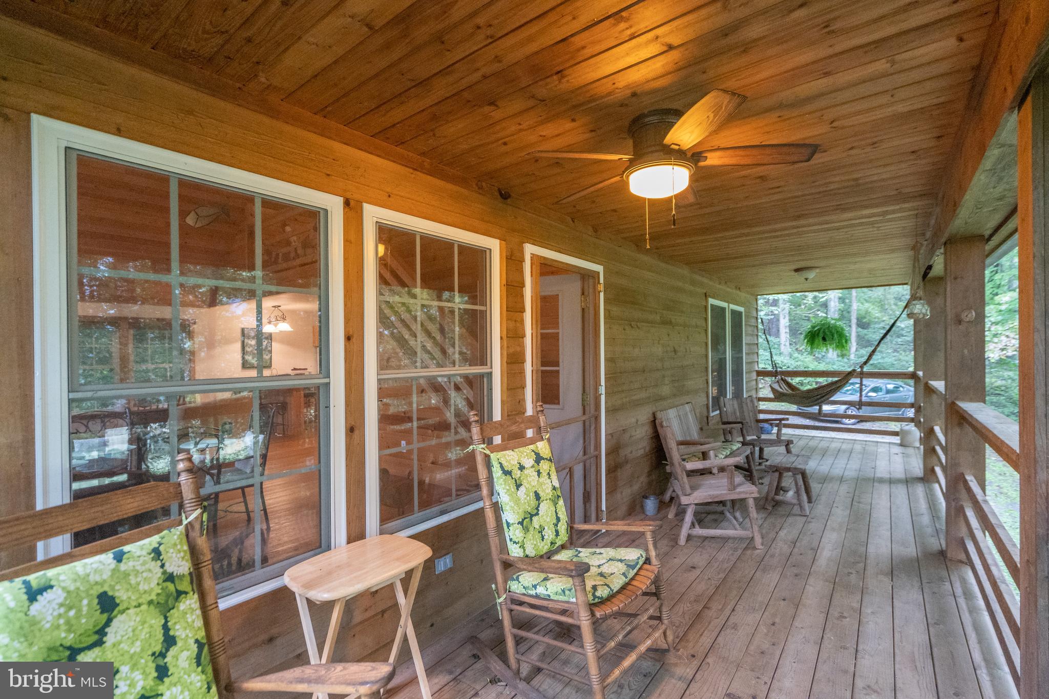 ROUSE MOUNTAIN - Residential