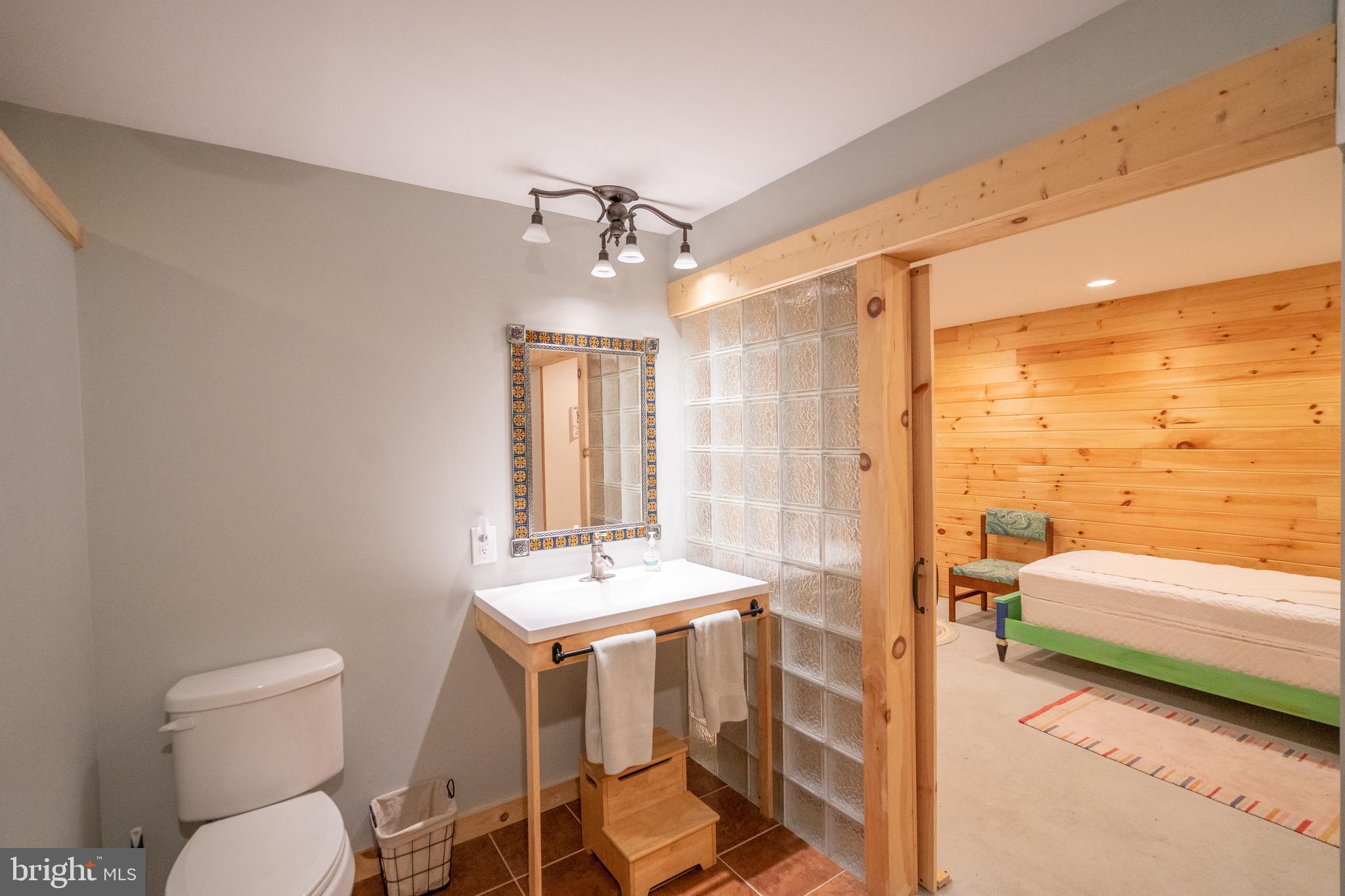 ROUSE MOUNTAIN - Residential