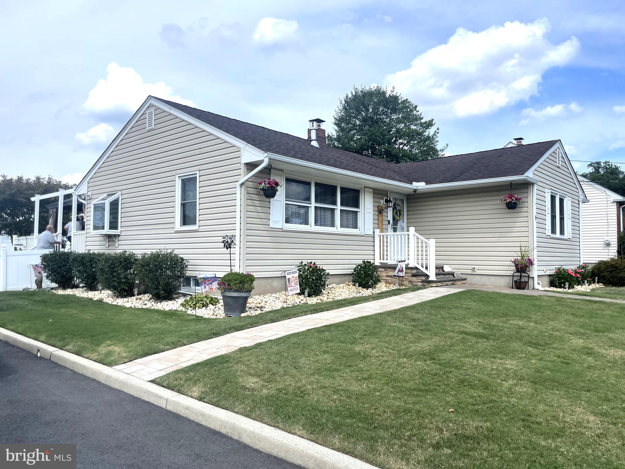 9 LINDEN AVENUE