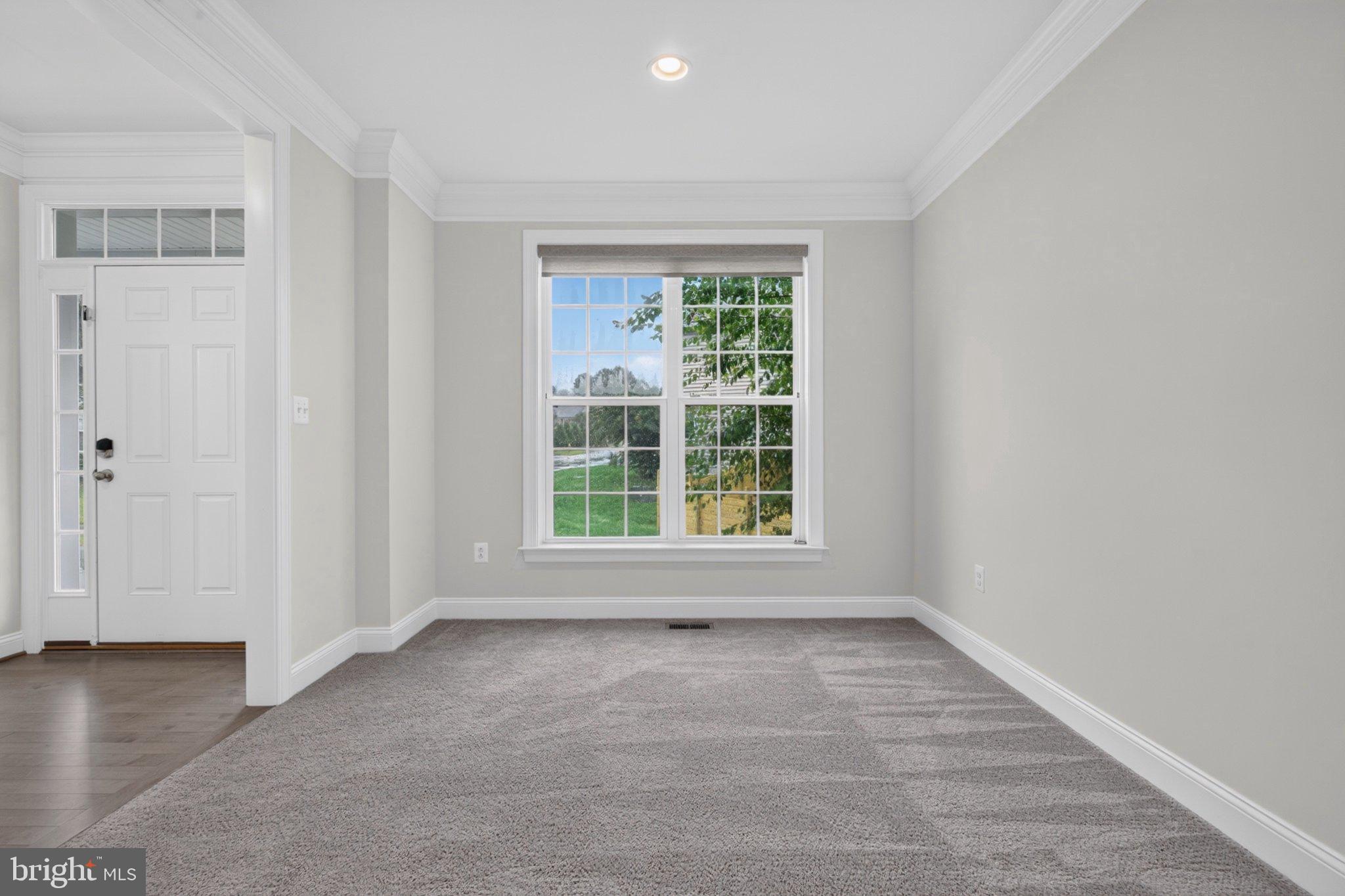 8116 VERONICA WAY