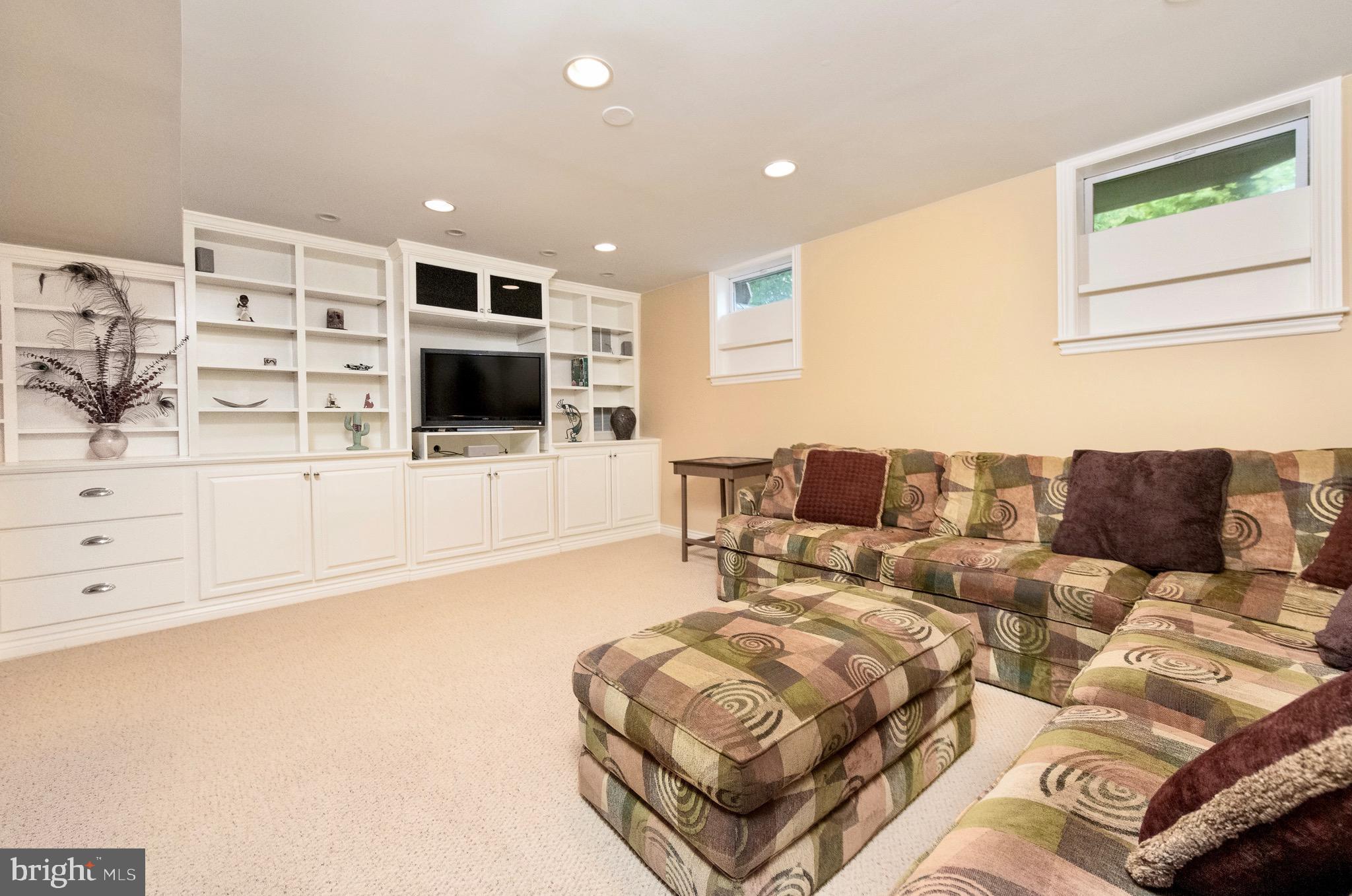 COUNTRYSIDE - Residential